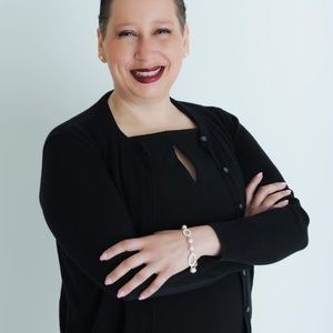 Meet your Posher, Crystal